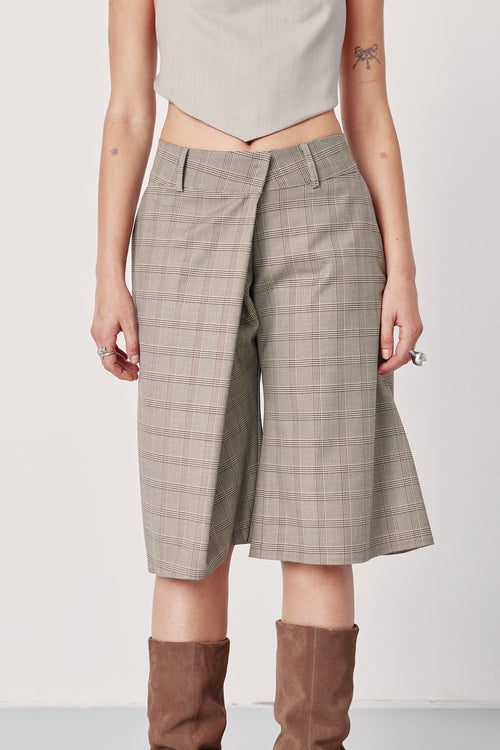 Front-Pleat Bermudas